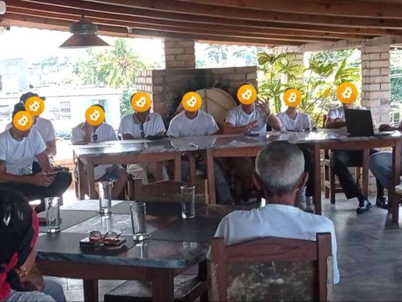 Encuentro de la comunidad La IslaBTC en Villa Choly